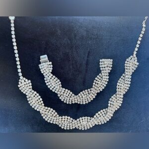 Elegant Silver Necklace Set
